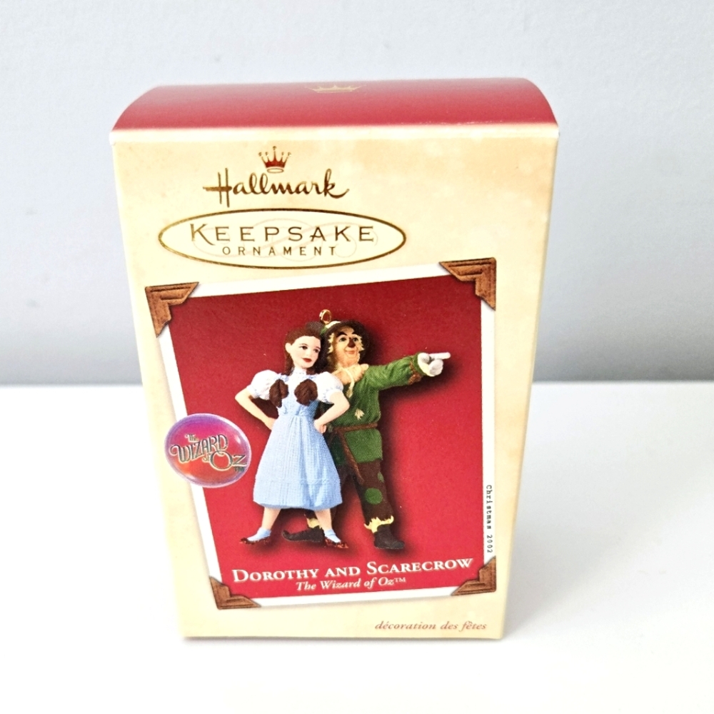 New Wizard Of Oz "Scarecrow & Dorothy" Hallmark Ornament